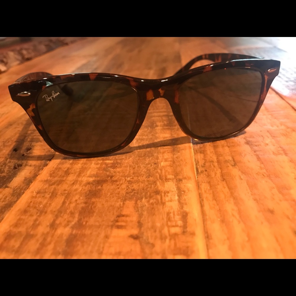 Ladies Ray Ban Sunglasses RB41965-F